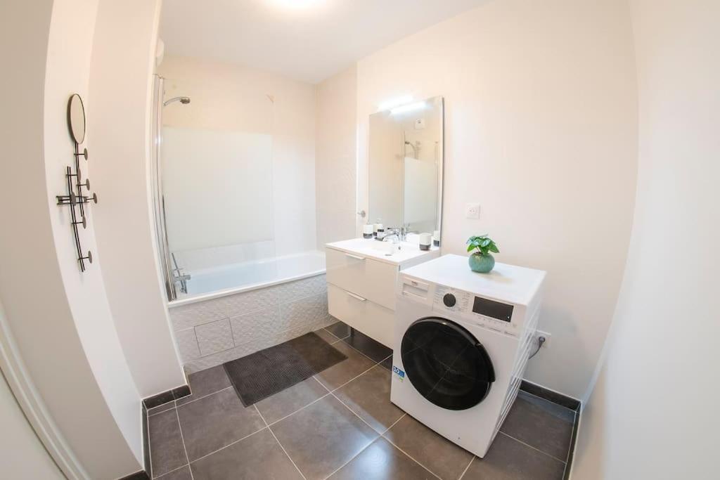 Paris & Disneyland - 2Min From Train Station - Free Private Parking Villiers-sur-Marne Exteriör bild